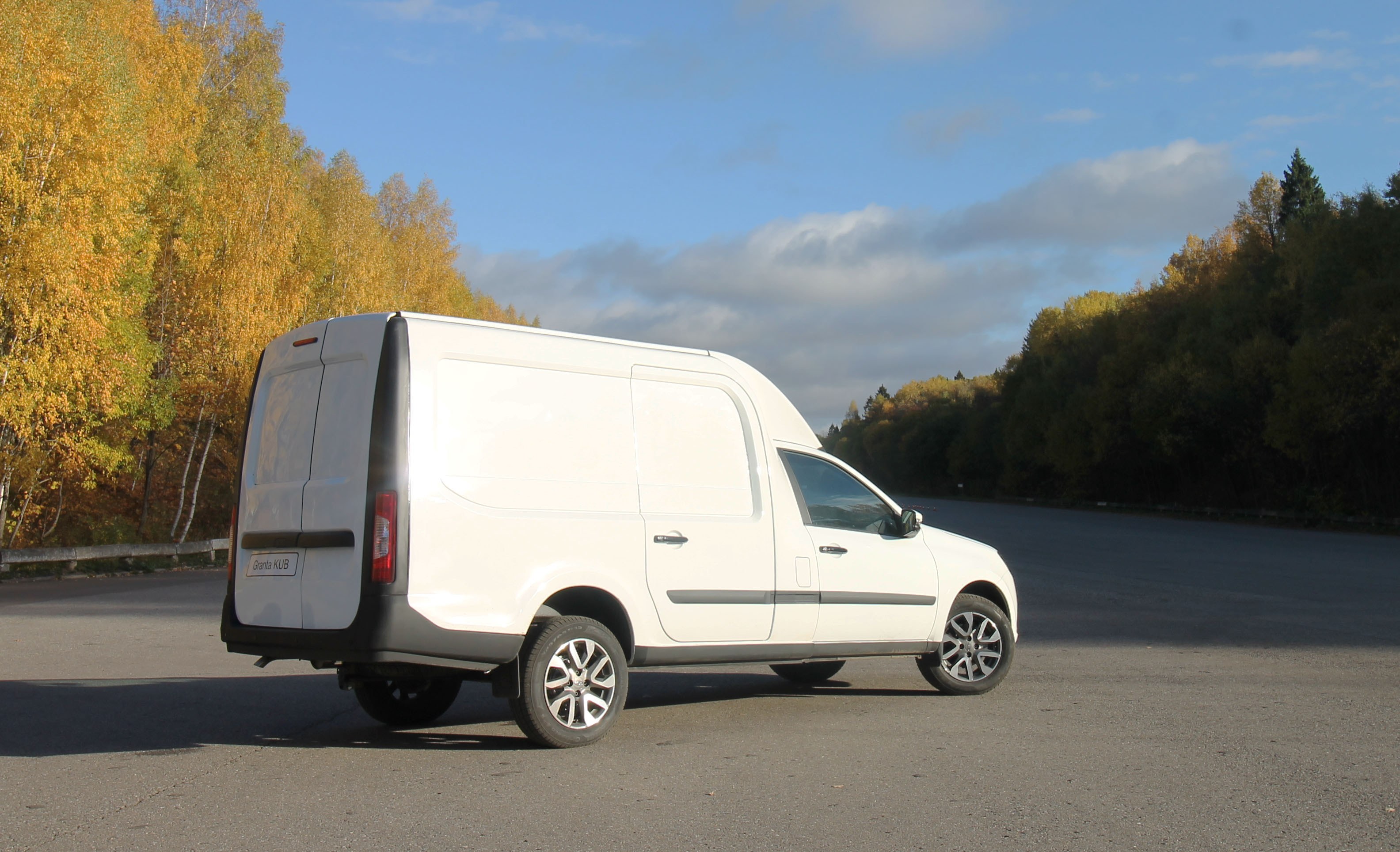 Промтоварный фургон LADA Granta Kub
