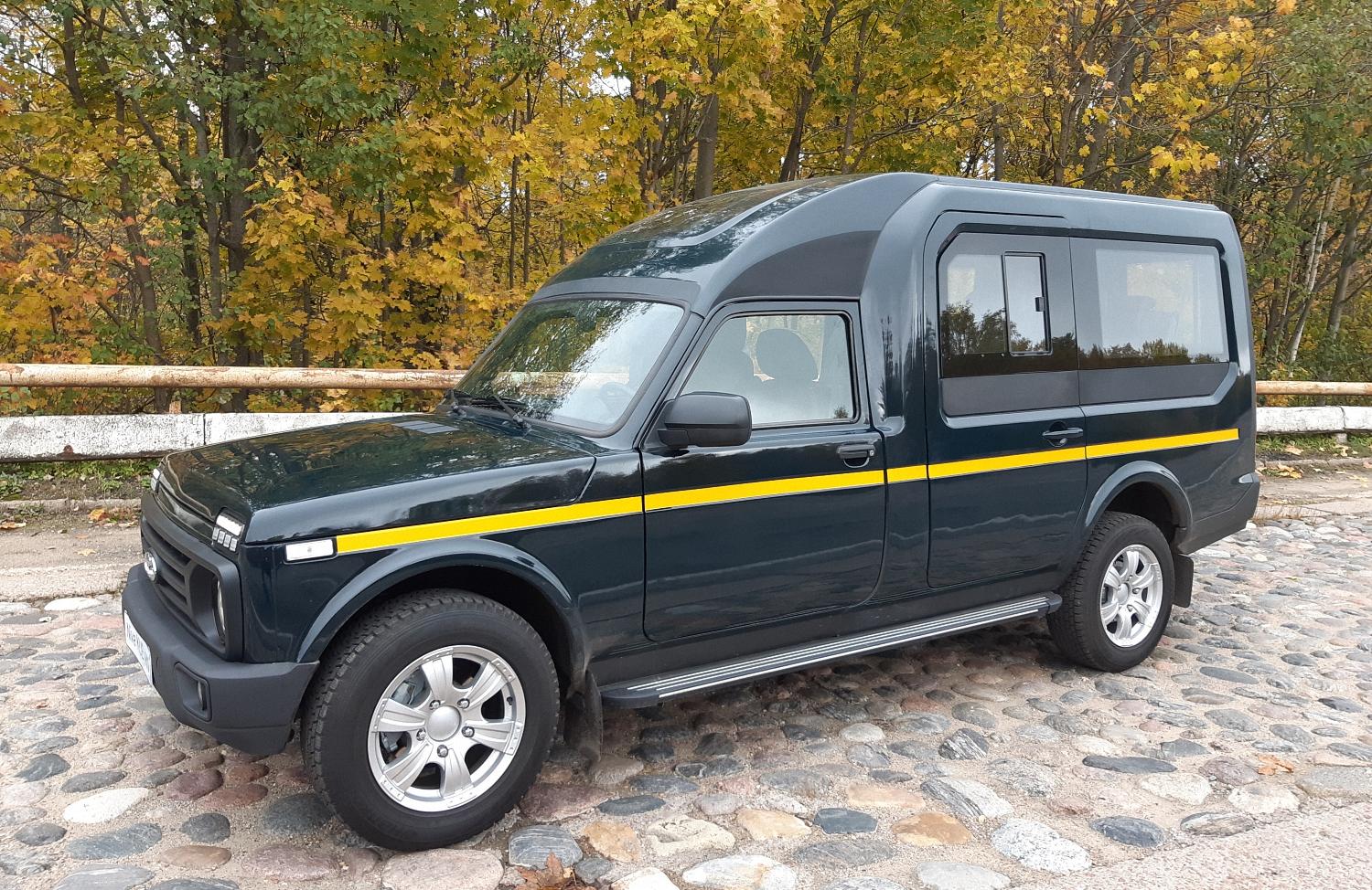 Пассажирский фургон 8 мест Lada Niva Kub — фото 3